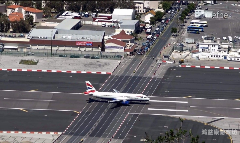 天津街头堵飞机了？真相竟是这样的！天津堵车视频