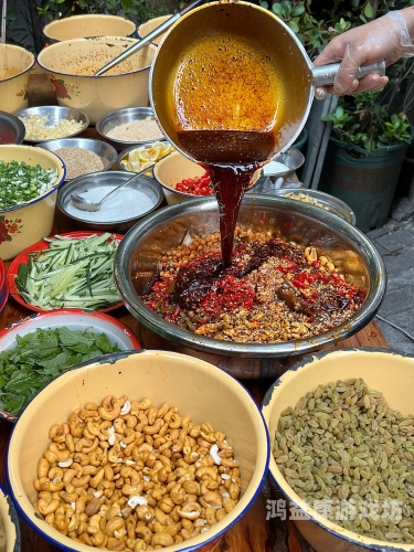 重庆排队吃轻轨？揭秘网红轻轨站背后的故事重庆哪个轻轨站有吃的