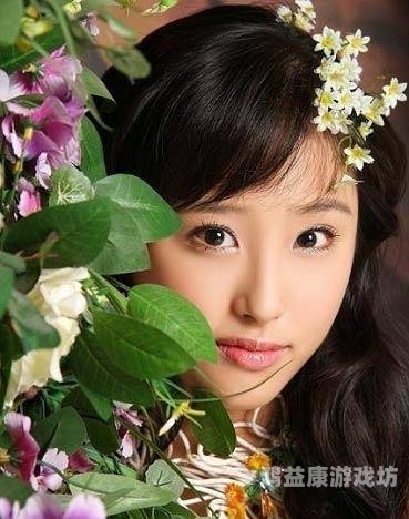 伊人AV无码中文AV狼人，探讨成人影片中的角色扮演与文化影响