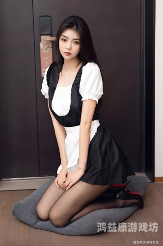 欧美另类制服丝袜与国产丝袜的时尚碰撞，潮流趋势与市场分析