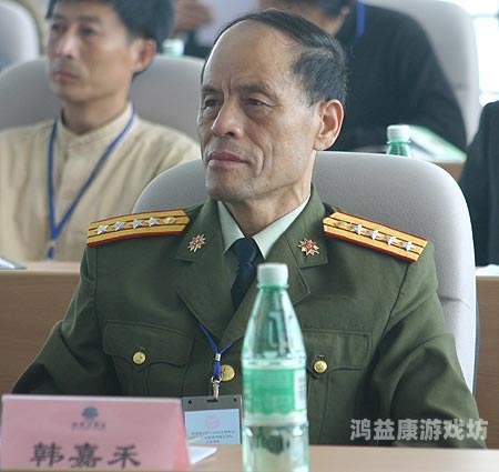 CF大校，从军事教育到现代媒体，他的传奇之路