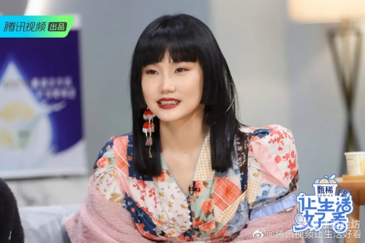 亚洲日韩制服丝袜中文字幕文化解析，从时尚到影视的多元呈现亚洲日韩制服丝袜中文字幕-亚洲一区