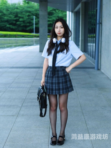 国产播放隔着超薄丝袜进入国产播放器技术革新，超薄丝袜触控体验引领行业新潮流