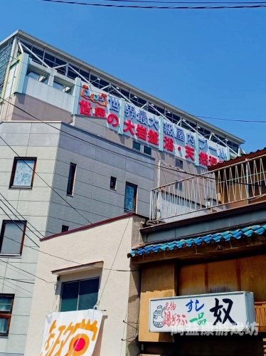 探索日本午夜文化，免费亚洲娱乐的独特魅力