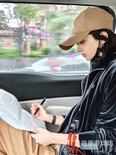 国内精品自产拍在线播放，探索本土影视创作的新趋势