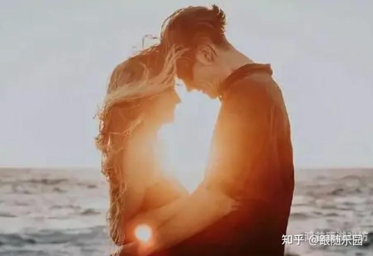 精品人妻在线12p，探讨现代婚姻与网络社交的交织