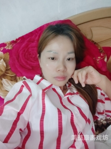 97碰人妻免费碰碰碰97碰人妻免费碰碰碰，网络热词背后的社会现象与法律风险