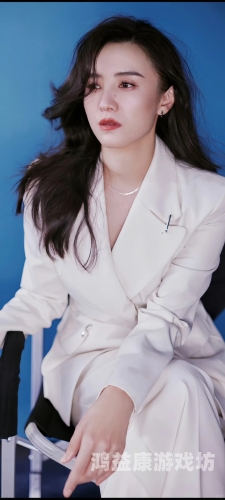 婷婷五月开心老熟女，一个关于成熟女性自信与魅力的故事