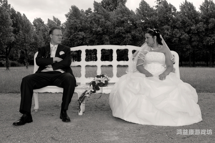 亚洲欧美一区人妻亚洲与欧美一区人妻文化对比，婚姻观念与家庭角色的差异