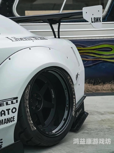 亚洲欧洲日产国码无码av一亚洲与欧洲日产国码无码AV产业的文化差异与市场分析