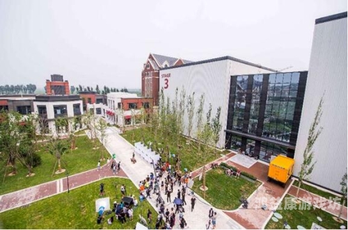 国产中文另类二区国产影视文化新浪潮，探讨另类创作区的发展现状与文化价值