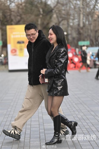 亚洲与欧美丝袜文化差异解析，久久精品中的时尚密码探索亚洲欧美丝袜精品久久中文字幕一区二区三区