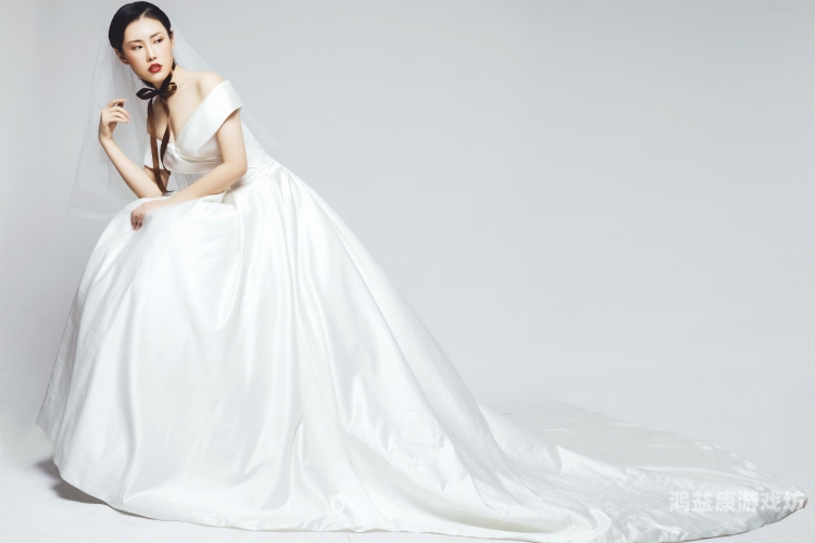 久久精品女人热文章亮点