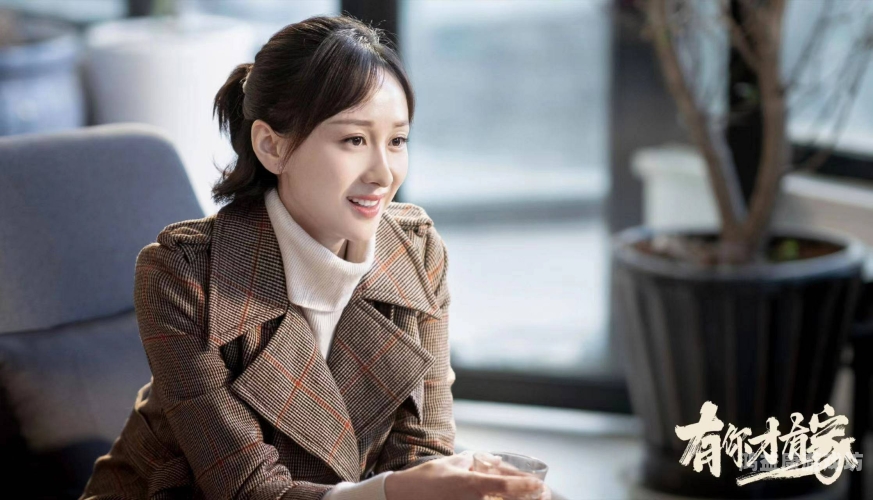 在线视频，亚洲风情下的女性力量——深入解析一位真实的女性角色在线视频亚洲人妻红桃