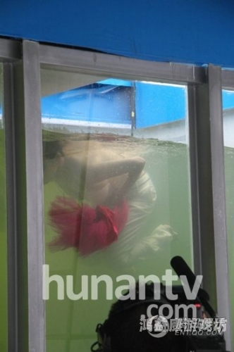 亚洲国产综合无码一区，新闻资讯亚洲国产综合无码一区二区bt 久久久久