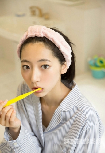 国产在线午夜不卡精品影院，探索网络影视新体验