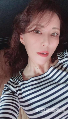 成熟yin荡美妞A片视频美艳熟女A片视频揭秘，探索成熟与yin荡的魅力