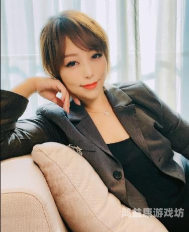 蜜桃精品人妻一区、二区、三区，美女如云，魅力四溢