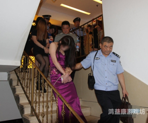欧美最婬乱婬爆婬1性视欧美色情泛滥，性视频热潮揭秘