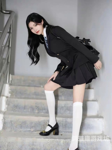 白丝校花诱人娇喘，神秘事件揭秘白丝jk校花在我胯下娇喘AV