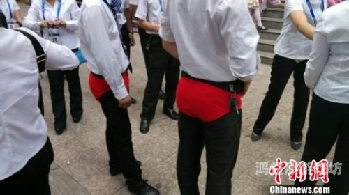 无奶罩无内裤女人啪啪男人揭秘网络热议，无奶罩无内裤女人啪啪背后的隐秘世界